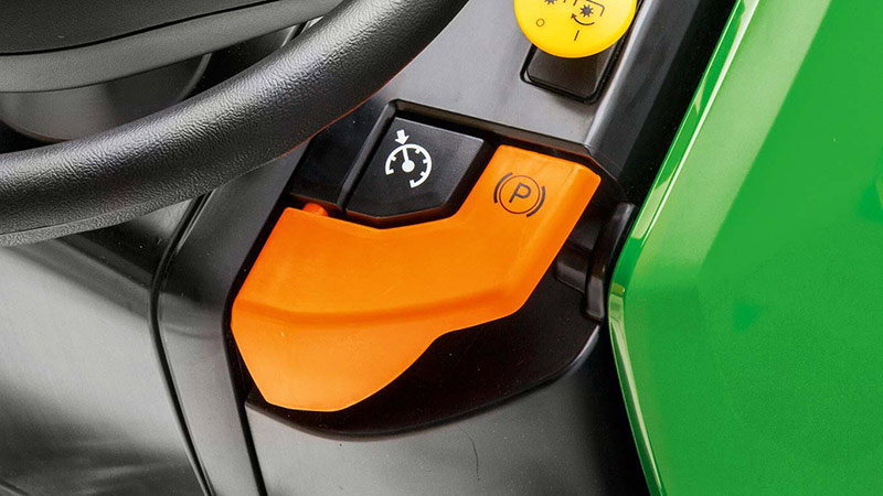 trattorino-tosaerba-john-deere-bologna