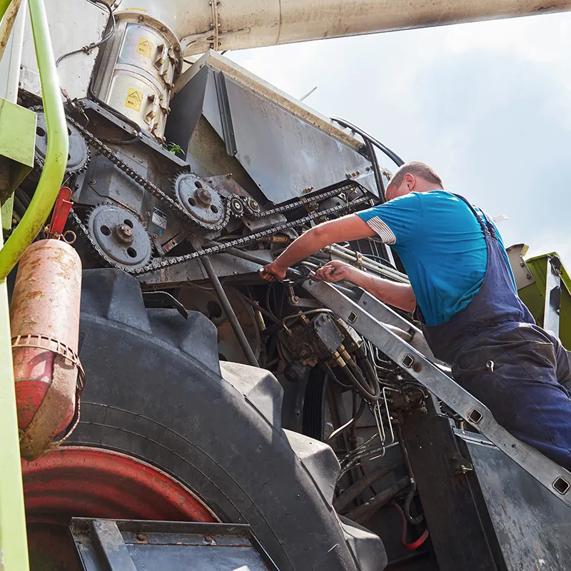 riparazione-di-macchine-agricole-in-loco